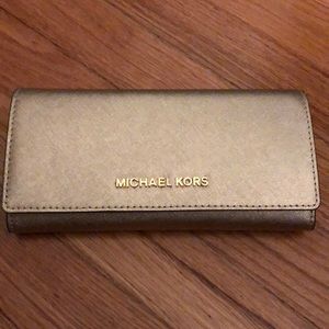 Authentic Michael Kors Wallet BRAND NEW